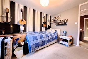 Bedroom - click for photo gallery